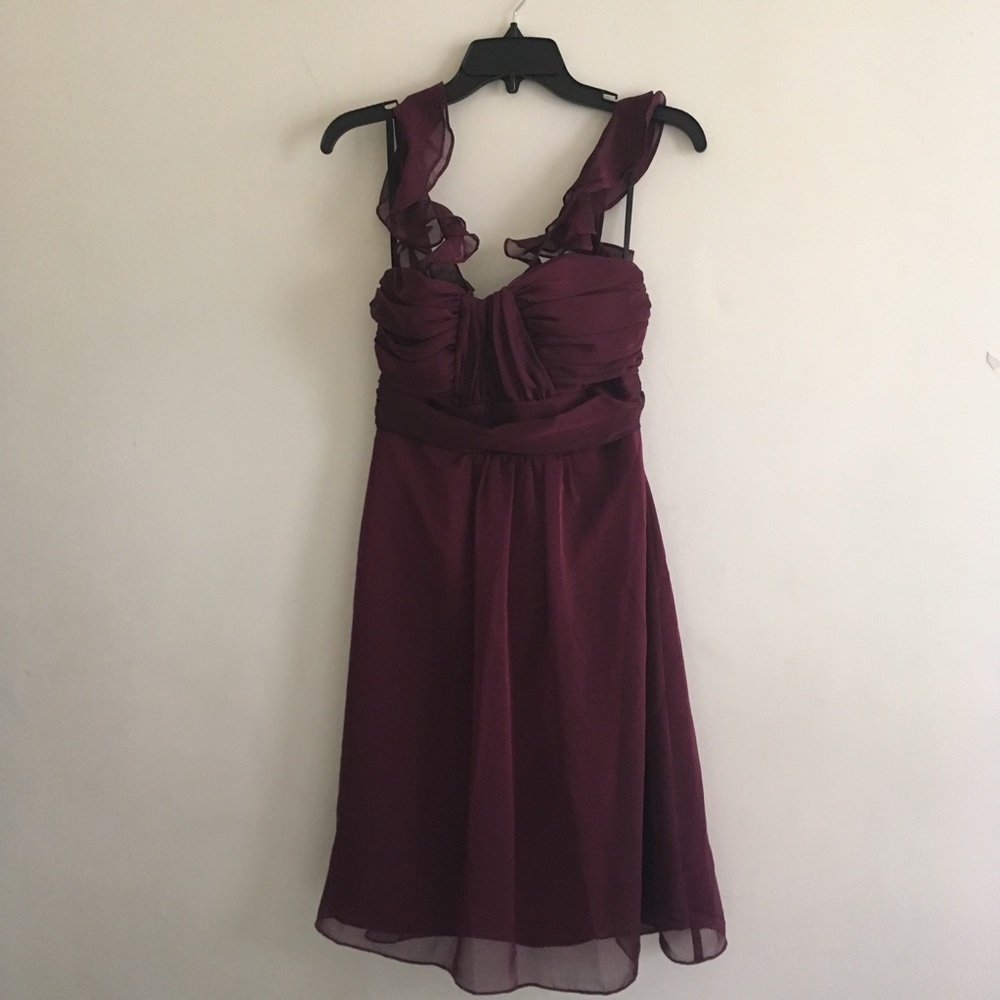Alvina Valenta Maids Dress in Burgundy - Picture 3 of 5